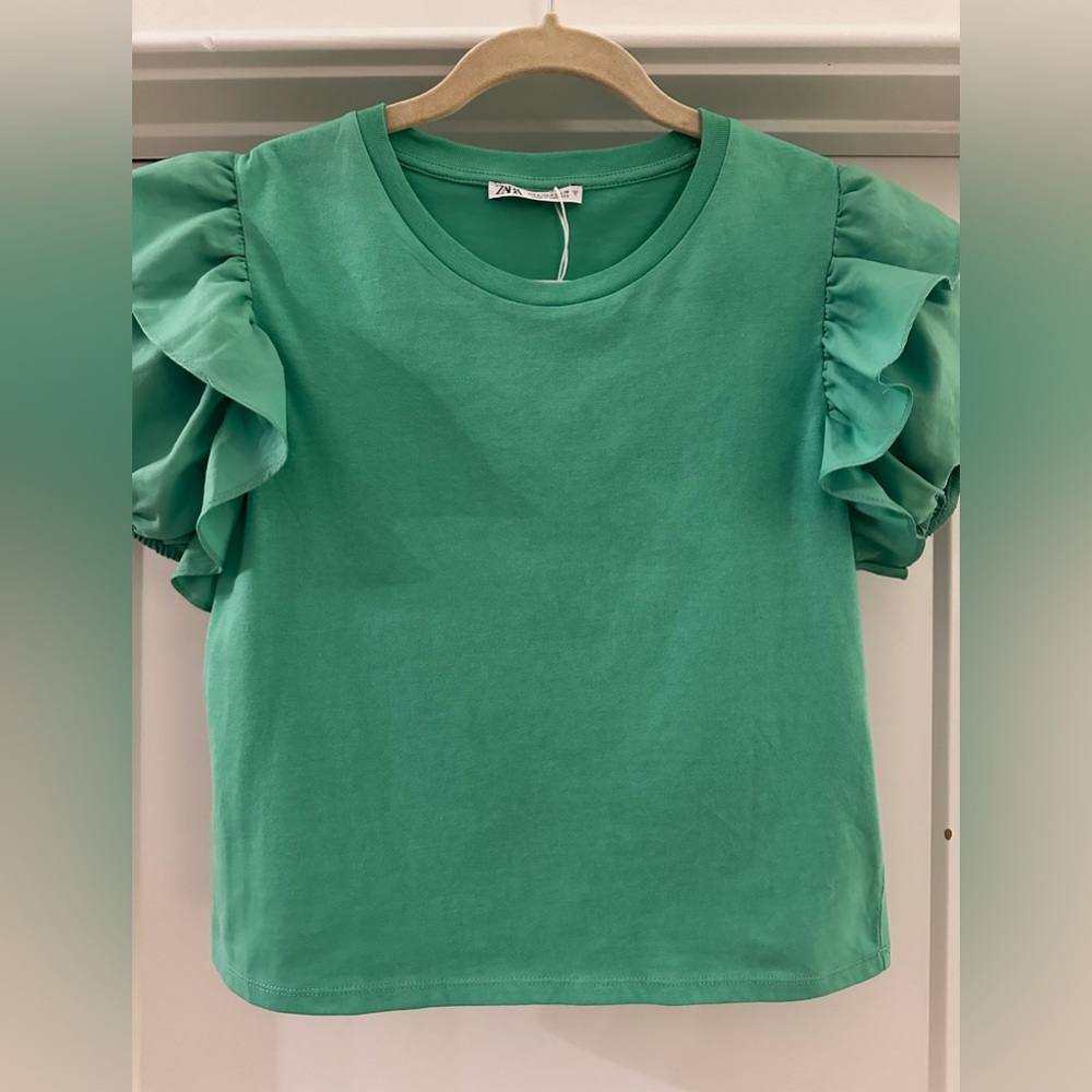 Zara Ruffle Puff Sleeve Knit Top in Bright Green - Size Small NWOT